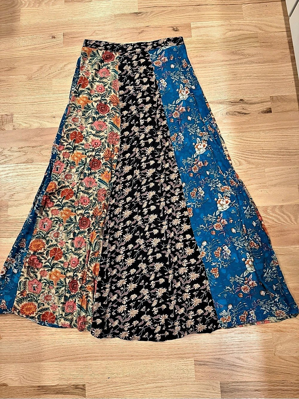 Natural Life Patchwork Floral Boho Maxi Skirt Small 100% Rayon